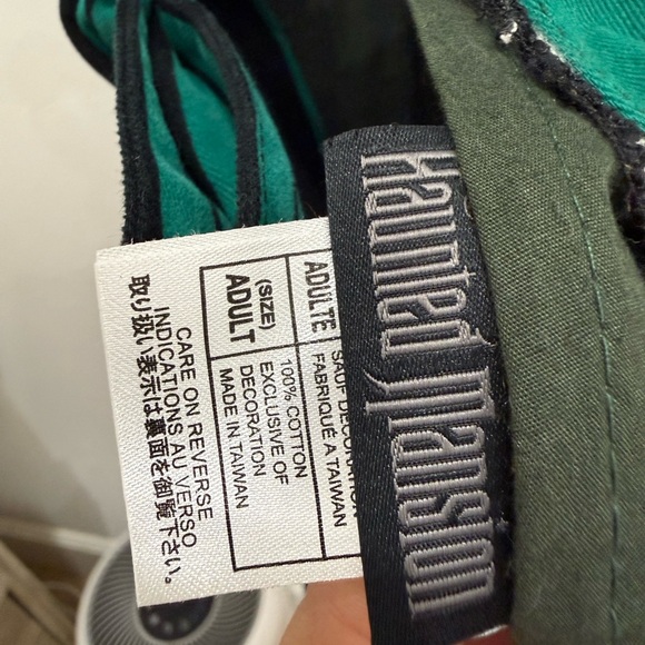 Disney Haunted Mansion Apron - Picture 3 of 3